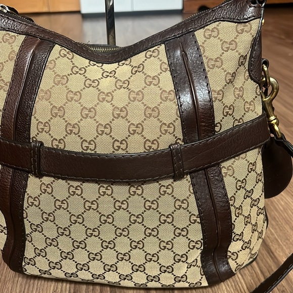 A295 - ๐ฏ% authentic Gucci shoulder bag - Picture 9 of 16